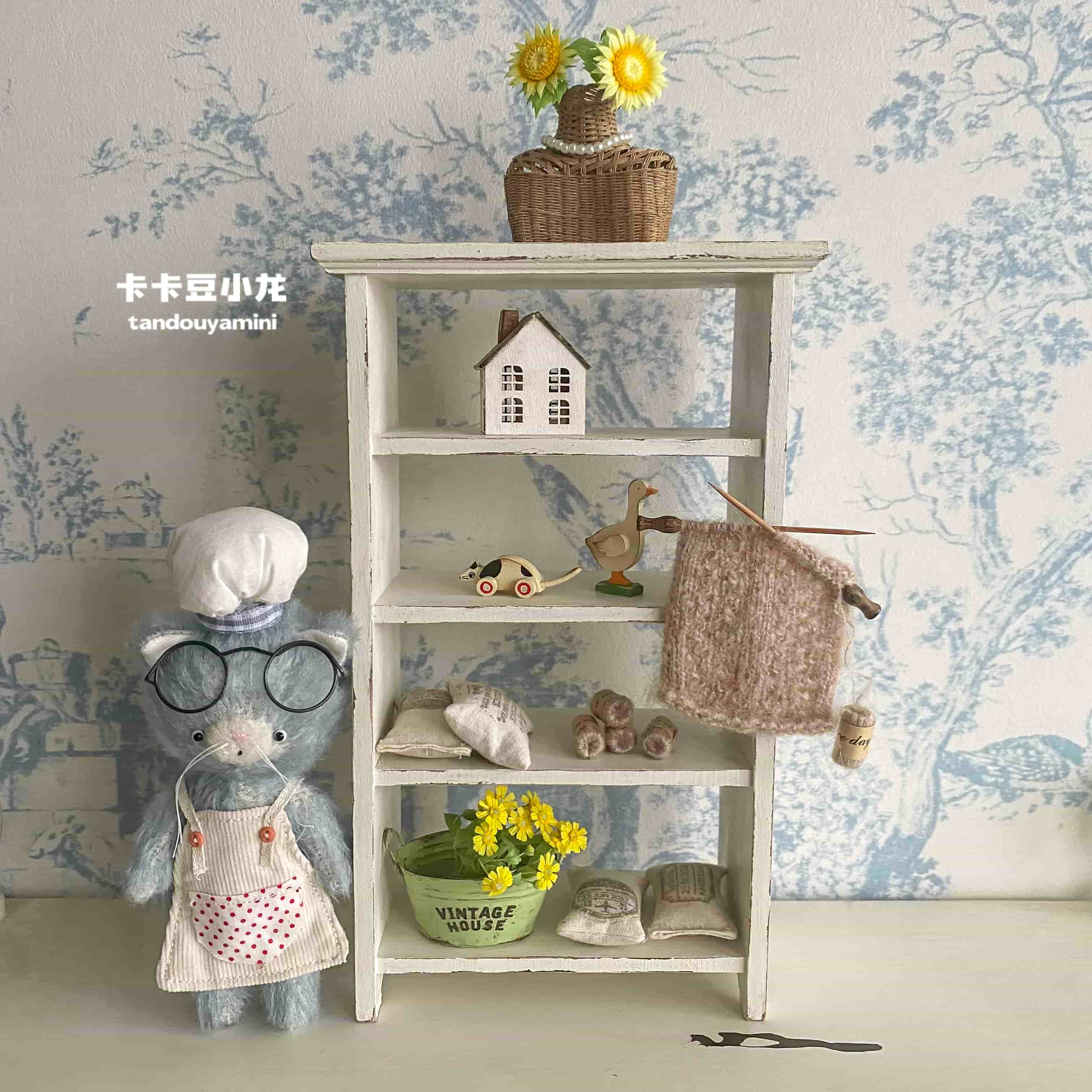 Vintage Home Textiles - Миниатюрная мебель для кукольного домика 1:6,