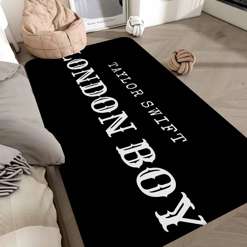 Классический коврик с логотипо – обзор и цена Home Textiles London